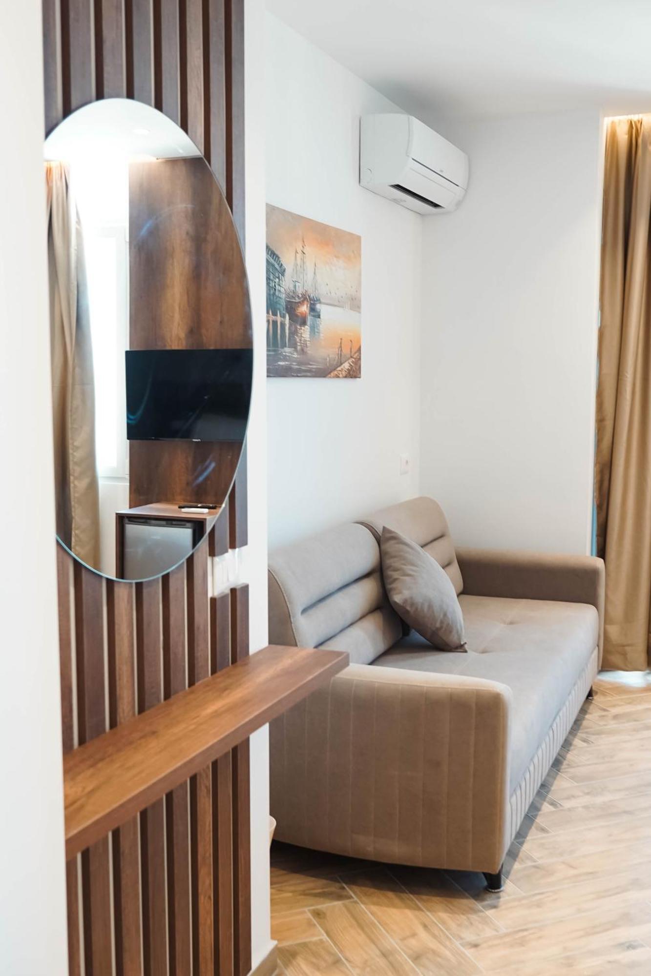 Marina Rooms Durres Exterior photo